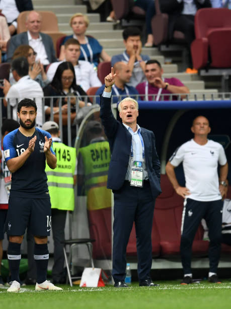 进一步拉近 进一步拉近